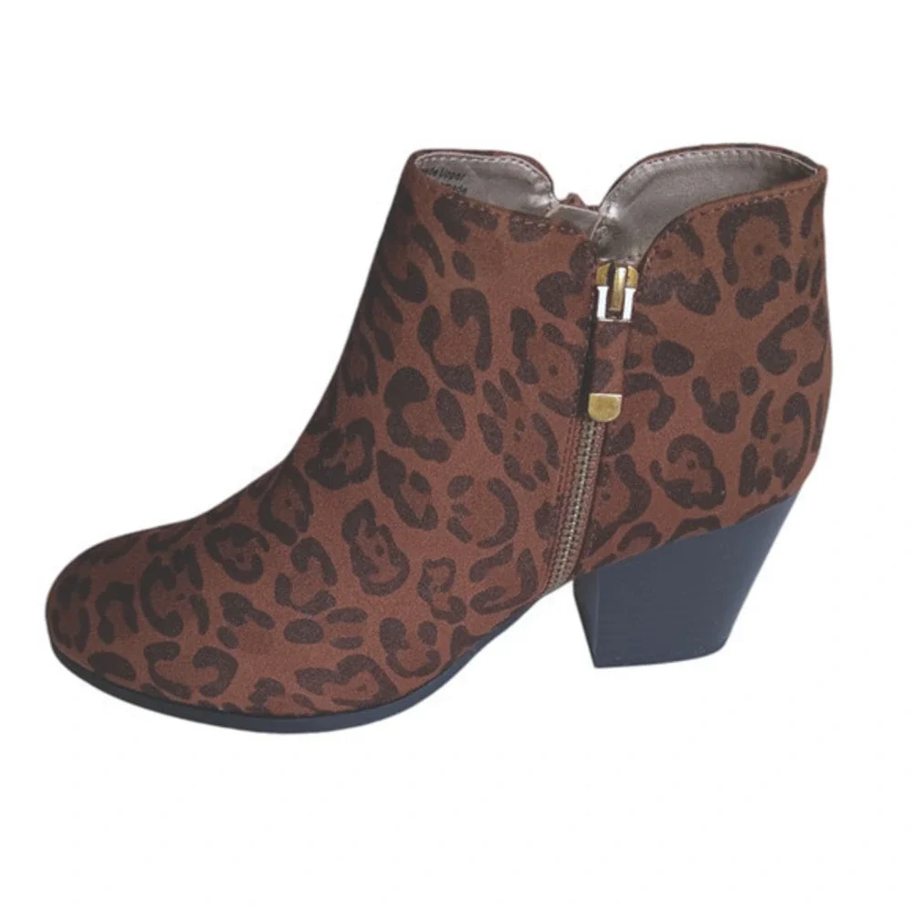 NEW Style & Co. Animal Print Boots Size 8.5 Ankle Black Brown Vegan Faux Leather